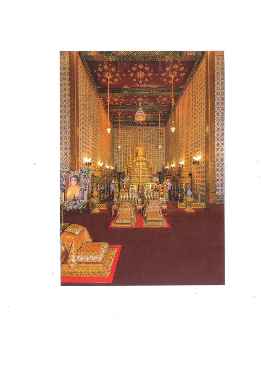 พระบาทสมเด็จพระเจ้าอยู่หัว ทรงพระกรุณาโปรดเกล้าโปรดกระหม่อมพระราชทาน พระฉายาลักษณ์สมเด็จพระนางเจ้าสิริกิติ์  พระบรมราชินีนาถ พระบรมราชชนนีพันปีหลวง และภาพการประดิษฐานพระบรมศพบนพระที่นั่งดุสิตมหาปราสาท แก่ประชาชน

#พระฉายาลักษณ์สมเด็จพระนางเจ้าสิริกิติ์