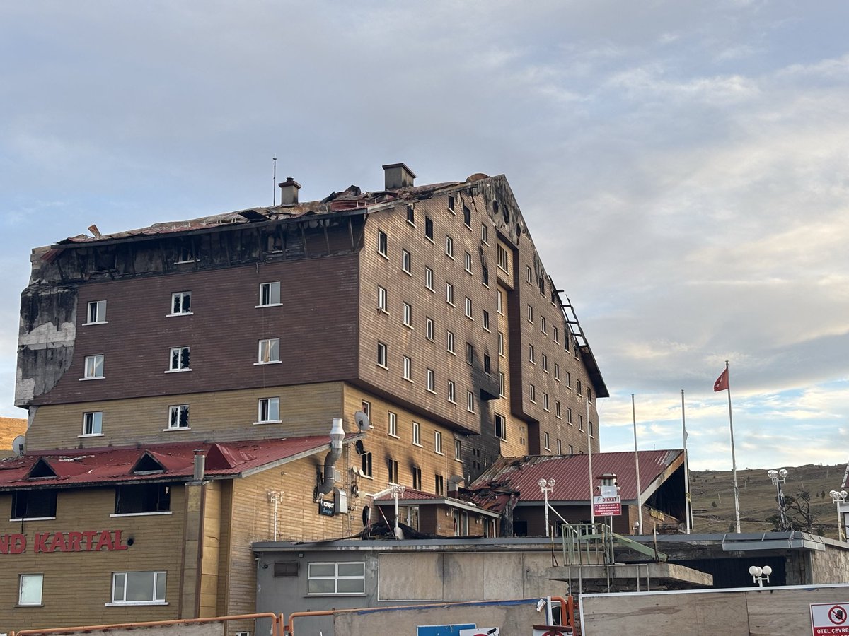 Kartalkaya Davasında karar çıktı

Bolu'daki Grand Kartal Oteli yangını davasında otelin sahibi Halit Ergül'ün de aralarında olduğu 11 sanık, müebbet hapis cezasına çarptırıldı