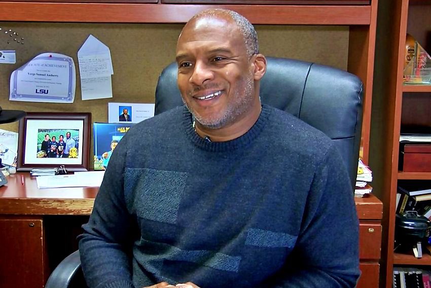 FletcherWDSU's tweet photo. I recall in 2016, when Ed Orgeron took over for Les Miles, people told me, “you don’t fire Les Miles to hire Coach O.”
I disagreed with that logic.
LSU did hire O, and they won big!
So, am I crazy now?
Maybe just remove interim titles:
Verge Ausberry AD
Frank Wilson head coach
🤷🏻‍♂️ https://t.co/pnURlpYbKa