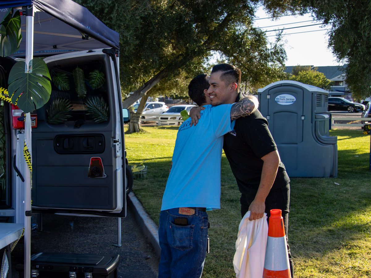 ForRecovery's tweet image. Wishing everyone a happy and safe Halloween! 🎃 🦖 🦕 🌱 we had a blast at the WestCare Nevada Trunk or Treat this week with our recovery fam. In the words of Ian Malcolm, “Life finds a way”

#trunkortreat #spookyseason #recoverycommunity #LasVegas #ForRecovery #soberoctober…