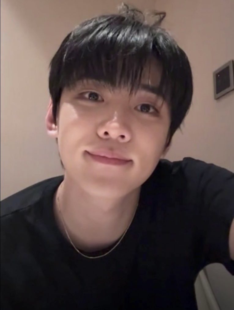 이츄 (@dlcb0103) on Twitter photo 