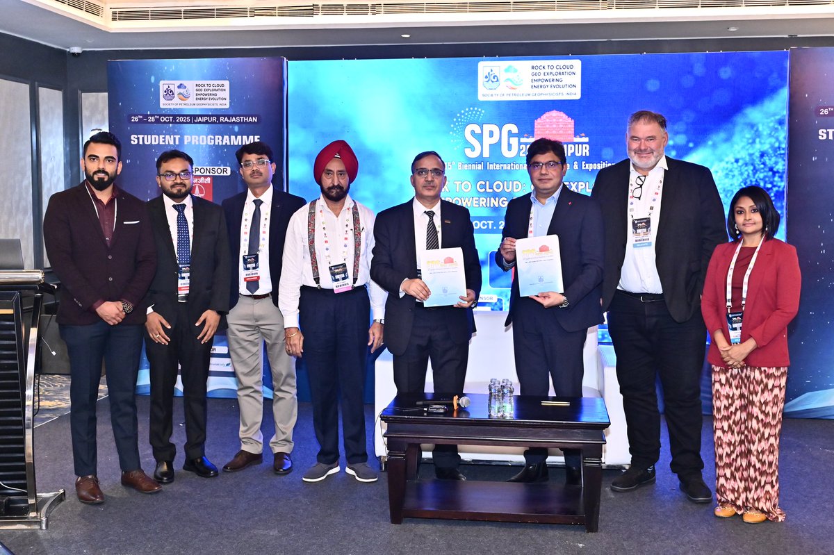 SPG__India's tweet photo. A renewed partnership! 🤝✨

SPG is delighted to announce the signing of an MoU between SPG and EAGE to strengthen our collaboration as associated societies.

#SPG #EAGE #Mastermind2025 #Geoscience #Geophysics #Collaboration #ProfessionalDevelopment #Aberdeen https://t.co/FSU4LOSIbD