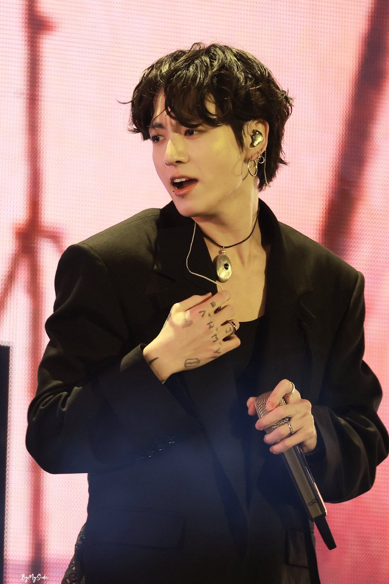 cha_yoonginuuna's tweet photo. @bts_bighit #JUNGKOOK SNTY PERFORMANCE ✨🥹

#RUNSEOKJIN_epTOUR_ENCORE
#Jin_TOUR_ENCORE https://t.co/Z7kFGkVPJT