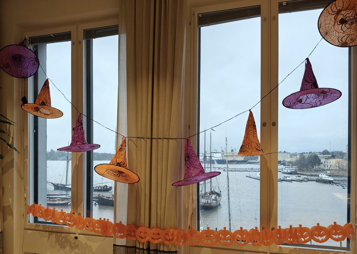 Happy Halloween from the Embassy in Helsinki 🎃👻🎃🐈‍⬛🎃🕸️🎃

Thank you to everyone who attended our spooktacular #Halloween children's party last night!  🎃

🇮🇪 #HomeOfHalloween

🎃 ireland.ie/en/visit/hallo…