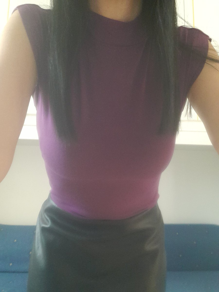 Buon #Hallowen a chi si andrà a divertire.
E buon fine settimana, a chi andrà a trovare i propri cari 🫂
#31ottobre