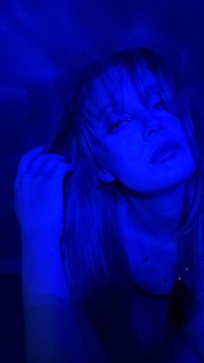 Rebeccam342's tweet photo. 🥶🥶🥶

#poser #idek #cute #love #friday #halloween #weekend https://t.co/Qg5NQgvXM9