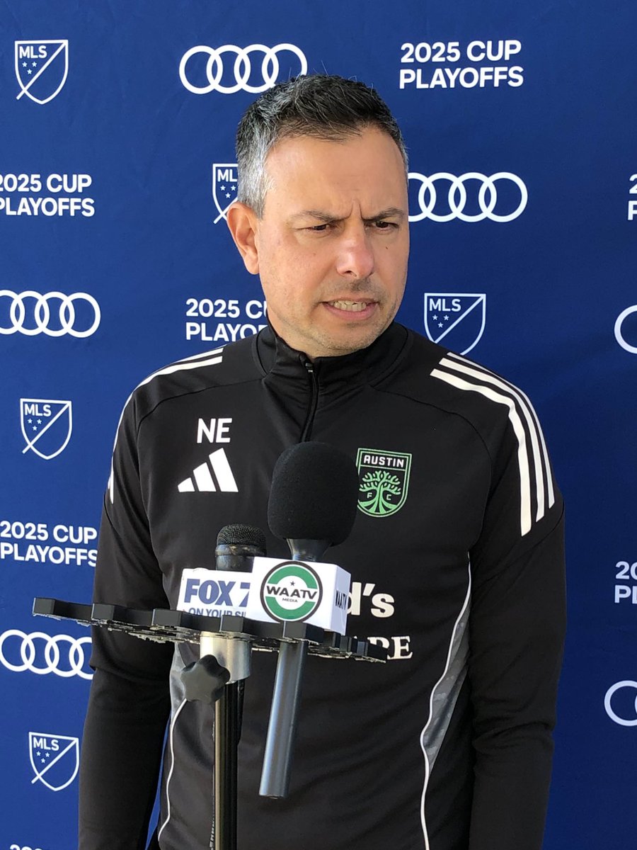 🚨: Osman Bukari didn’t train today after taking a hit to the ankle in Game 1 vs LAFC.

Coach Nico says Bukari is expected to be back in training tomorrow.

The Austin FC starters had a light recovery training session today. 

VIA: <a href="/AlexWAATV/">Alex Sanabria</a> 

#austinfc #verde | WAATV