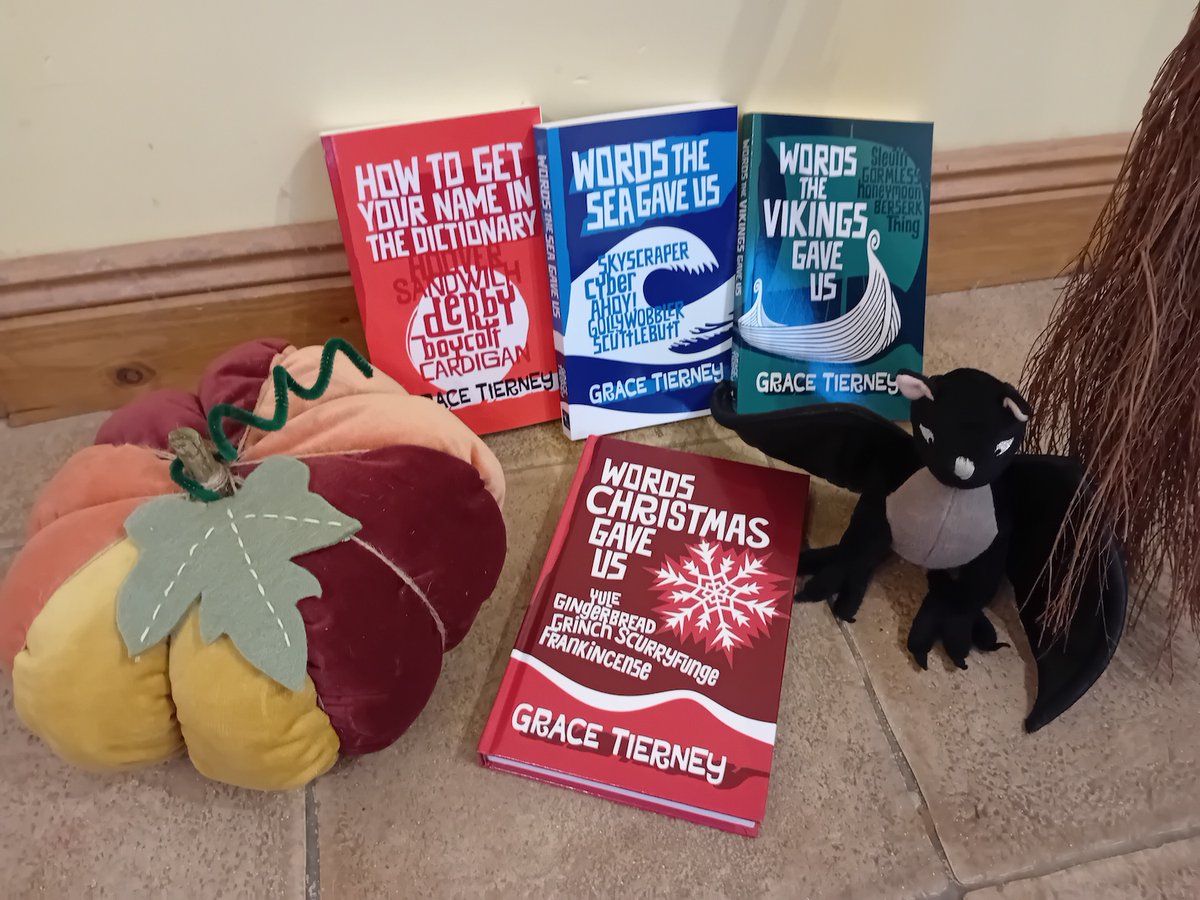 Happy Halloween from Wordfoolery, and Batty! 
Here's a couple of spooky word histories to get your evening off to a properly eldritch and macabre start...
wordfoolery.wordpress.com/2019/10/28/eld…
wordfoolery.wordpress.com/2019/02/04/mac…