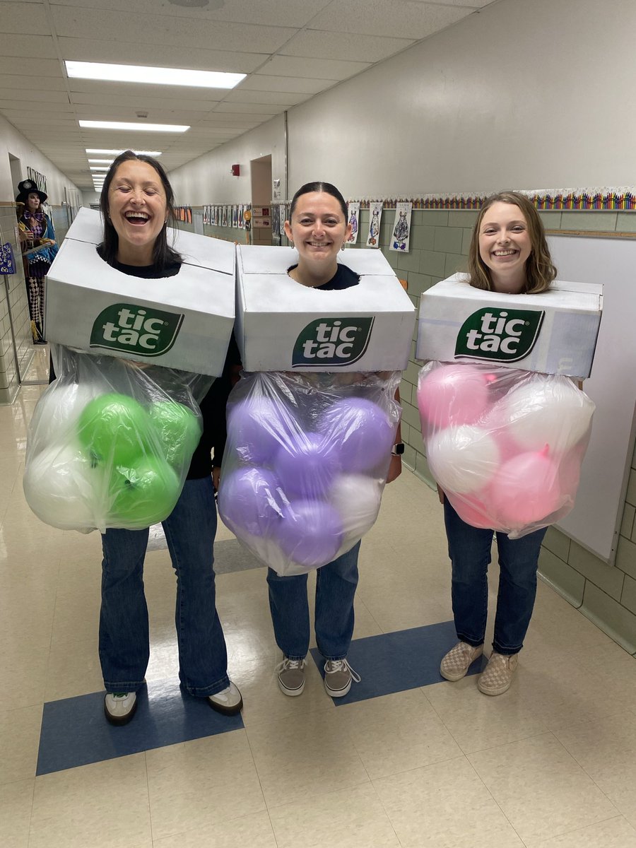CCCSD_FRS's tweet photo. We aren’t sure who is having more fun today, the staff or the student?  Happy Halloween! https://t.co/XOwl9ef38v