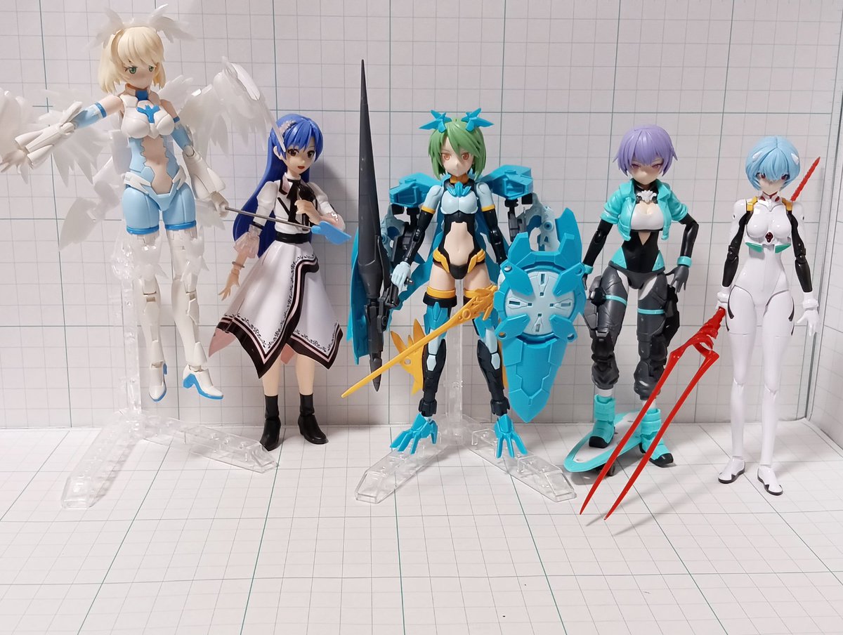 #今月作ったプラモ晒そうぜ
#ガンプラ
#HG
今月は素組大量でした
来月はいい加減塗装を進めようと思います…