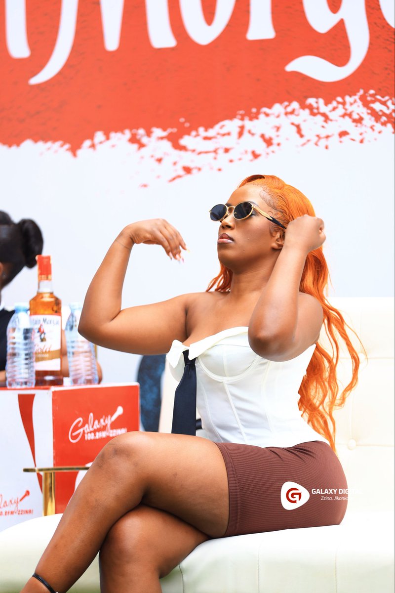 GalaxyFMUg's tweet image. Nyash Mami @gloriabugie1 is in the building #ZzinaBigBang 

Good vibes is what she’s bringing to the house 💃

Powered by #SpiceOn | #CaptainMorganUG