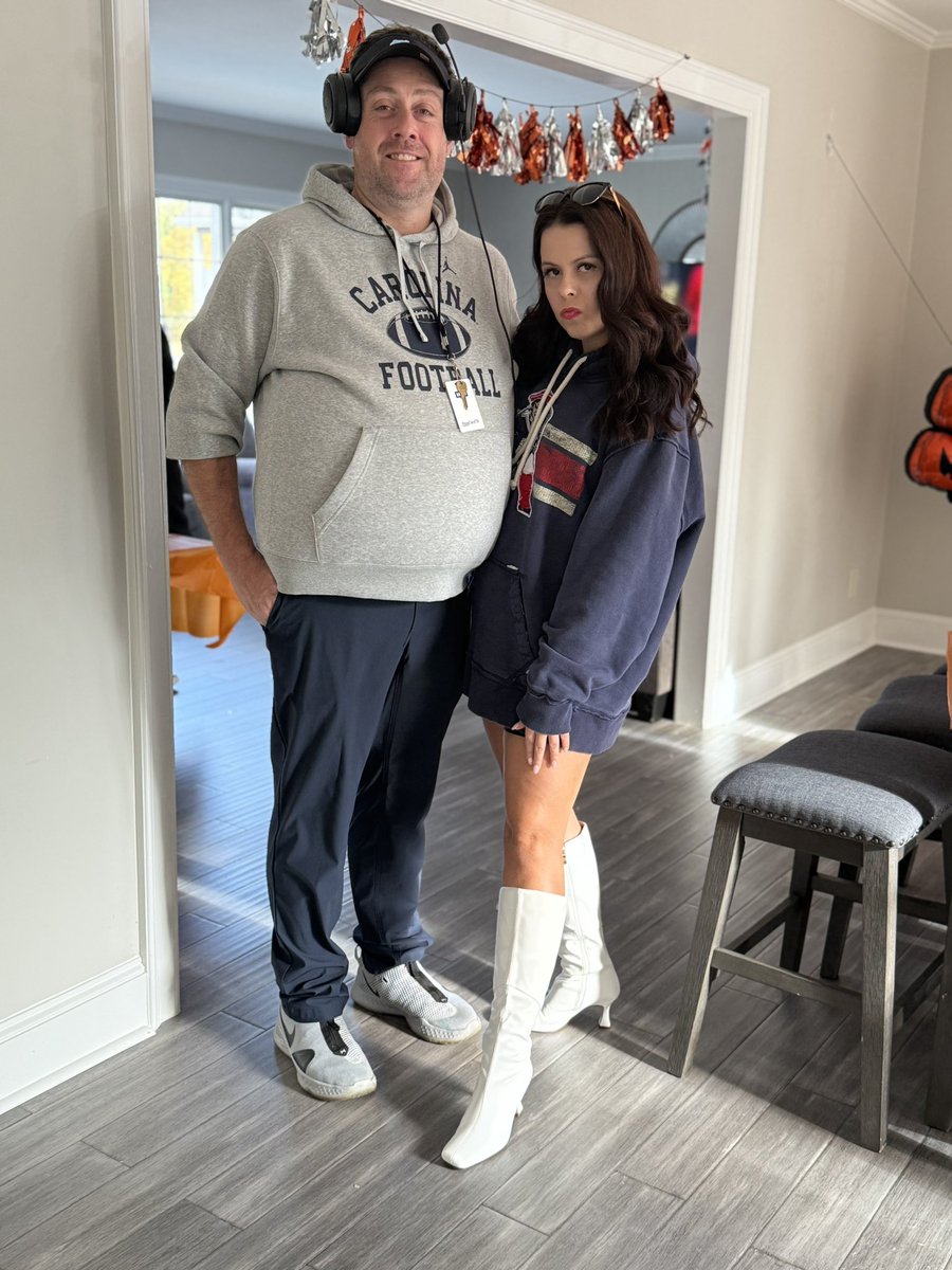 POC31's tweet photo. @ClayTravis Belichick and Jordon #Halloween https://t.co/ODQcvMQuVA