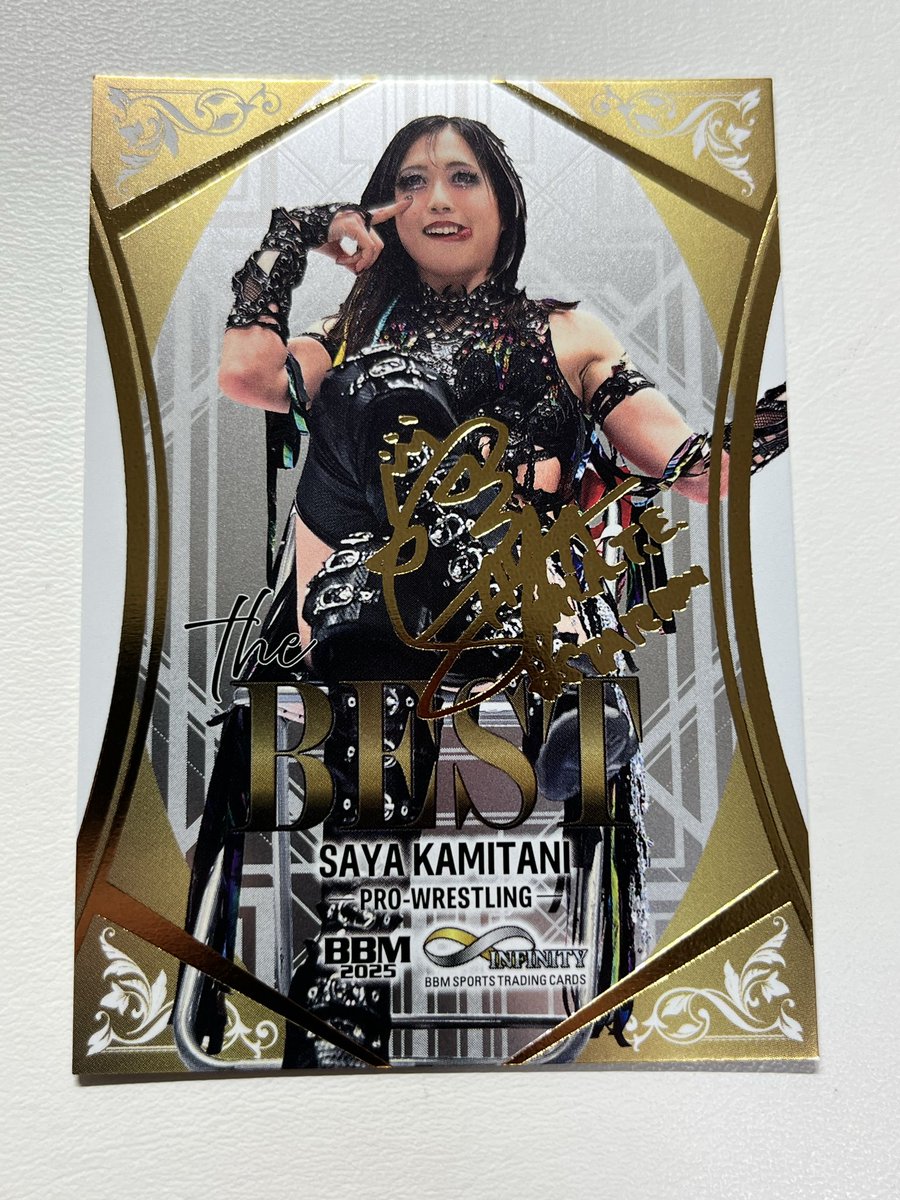 20枚限定 BBM2025 INFINITY 上谷沙弥 直筆サインカード 縦版
