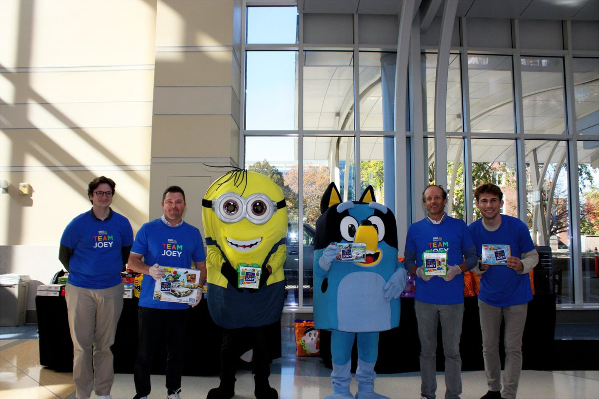 HeroesFndtn's tweet image. Thank you @INHeritageGroup for joining the @HeroesFndtn #TeamJOEY Program to deliver Halloween fun at @RileyChildrens! 
#PIFF #PayItForwardFriday #beatcancer #UnitingINAgainstCancer #TeamJOEY #pediatriccancer #HappyHalloween #Halloween2025