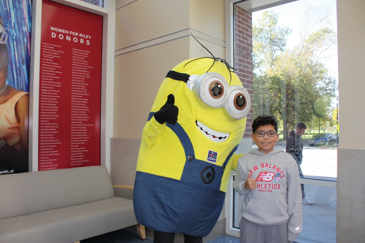 HeroesFndtn's tweet image. Thank you @INHeritageGroup for joining the @HeroesFndtn #TeamJOEY Program to deliver Halloween fun at @RileyChildrens! 
#PIFF #PayItForwardFriday #beatcancer #UnitingINAgainstCancer #TeamJOEY #pediatriccancer #HappyHalloween #Halloween2025