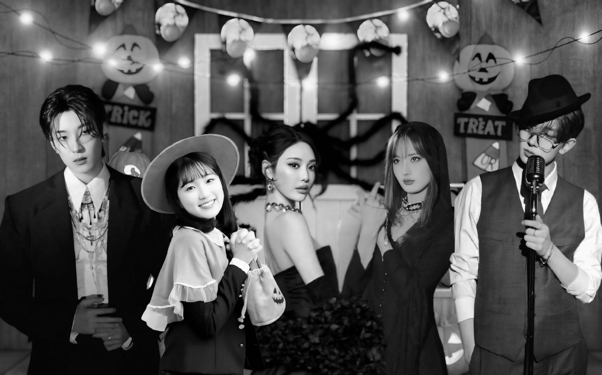 <a href="/FamilyofWillard/">Willard Family</a> ⠀
A photo with the Willard family—though not everyone was present, it still felt warm and full of togetherness.

#WillardMysticNite
⠀