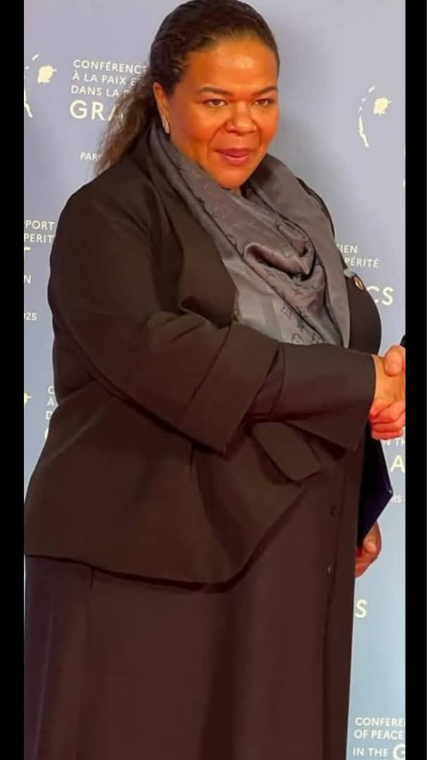 Célibataire mais enceinte.