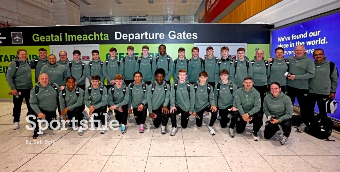 𝐖𝐨𝐫𝐥𝐝 𝐂𝐮𝐩 𝐁𝐨𝐮𝐧𝐝!🏆🌎

The Ireland U17 squad and coaching staff pictured at Dublin airport earlier today before heading off to Qatar for the World Cup.