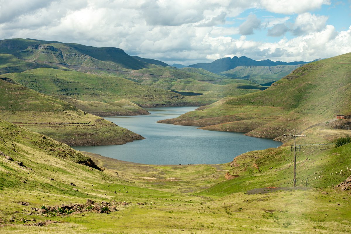 Escape to Mohale Dam, Lesotho’s breathtaking jewel of nature and tranquility. Enjoy horse riding along scenic trails, boating across the serene waters, guided tours of the impressive dam wall, and immerse yourself in the stunning surrounding landscapes.
visitlesotho.org.ls