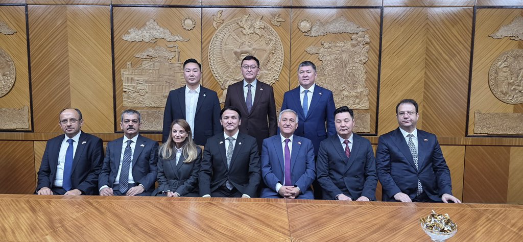 БНТУ-ын Үндэсний Их Хурал дахь Турк-Монголын парламентын найрамдлын бүлгийн төлөөлөгчид Монгол Улсад албан ёсны айлчлал хийв. Төлөөлөгчид Монгол Улсын Их Хурлын дэд дарга Б. Пүрэвдорж, Монгол-Туркийн найрамдлын бүлгийн дарга С. Зулпхар болон бүлгийн гишүүдтэй уулзав.