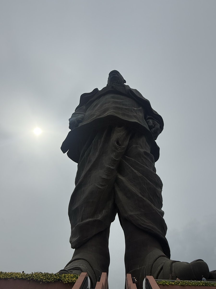 Paying homage to 
#sardarballabhbhaipatel ji 💐🙏
Rashtriya Ekta Diwas,observed every year on October 31,honours Sardar Vallabhbhai Patel's legacy in unifying India,promoting unity in diversity amid ongoing national challenges

The year 2025 marks Sardar Patel's Ji 150th birth 🇮🇳