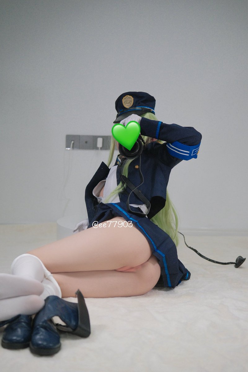 福利姬Big叔の阿房宫分享的黄推图片4 - 网红私拍内容