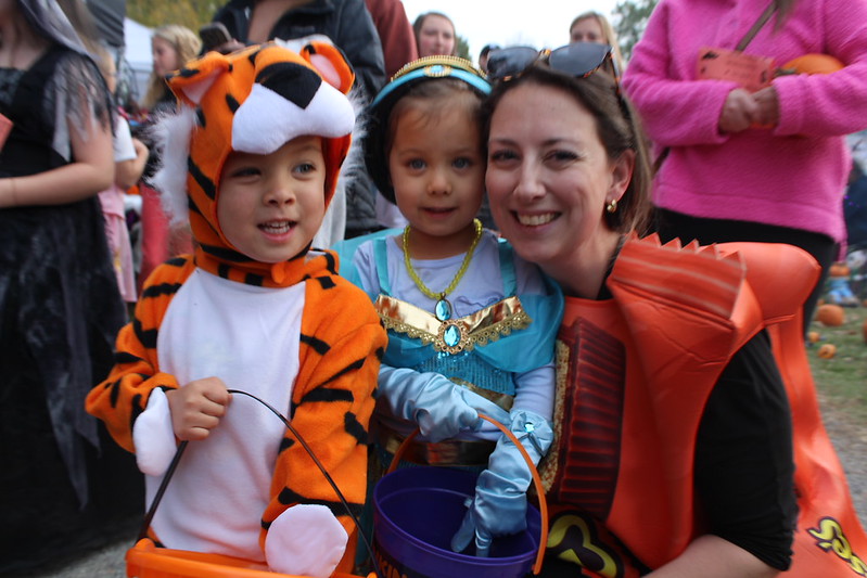 cityofoakridge's tweet image. 🎃 Our Annual Children&apos;s Halloween Party was a spooktacular success!

👻 Costume contest, food trucks, free pumpkin patch, spooky tunes &amp;amp; infinite candy, a frightfully fun time for all! 🕸️🍬

See you next year! 🧡🕷️

#HalloweenFun #CommunityEvent #TrickOrTreat