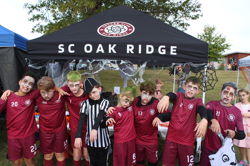 cityofoakridge's tweet image. 🎃 Our Annual Children&apos;s Halloween Party was a spooktacular success!

👻 Costume contest, food trucks, free pumpkin patch, spooky tunes &amp;amp; infinite candy, a frightfully fun time for all! 🕸️🍬

See you next year! 🧡🕷️

#HalloweenFun #CommunityEvent #TrickOrTreat