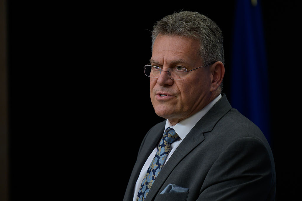 Euractiv's tweet image. China’s suspension of rare earth controls applies to bloc, EU trade chief says dlvr.it/TP09cW