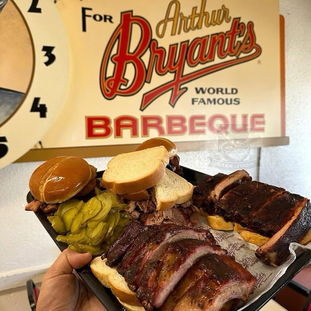 👻 Happy Halloween, KC! The only thing smoking around here isn’t a cauldron — it’s our meats.🔥

Nothing spooky about great BBQ. Come see us today! 🍖