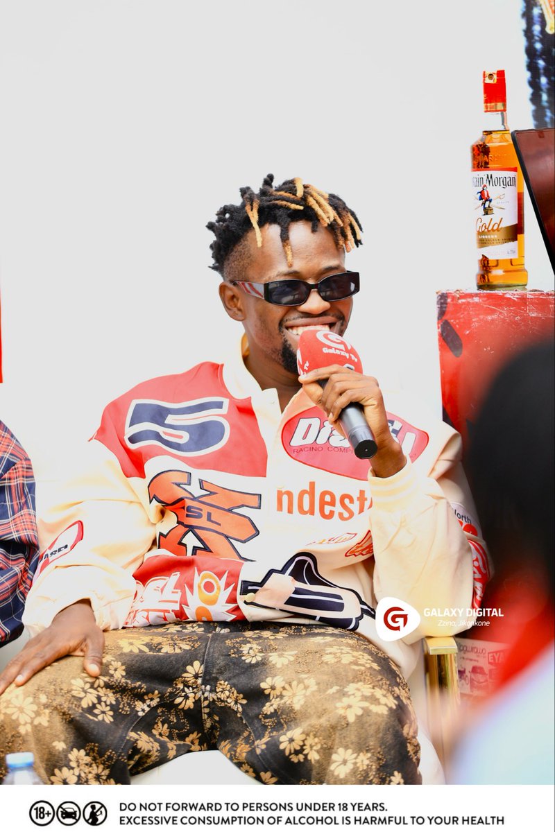 GalaxyFMUg's tweet image. Dax Vibes checks in for #ZzinaBigBang 

Any questions for him?

Powered by #SpiceOn | #CaptainMorganUG