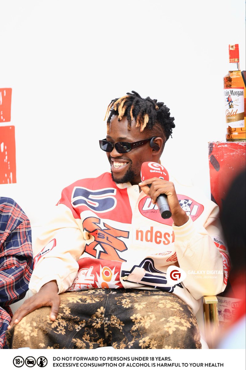 GalaxyFMUg's tweet image. Dax Vibes checks in for #ZzinaBigBang 

Any questions for him?

Powered by #SpiceOn | #CaptainMorganUG