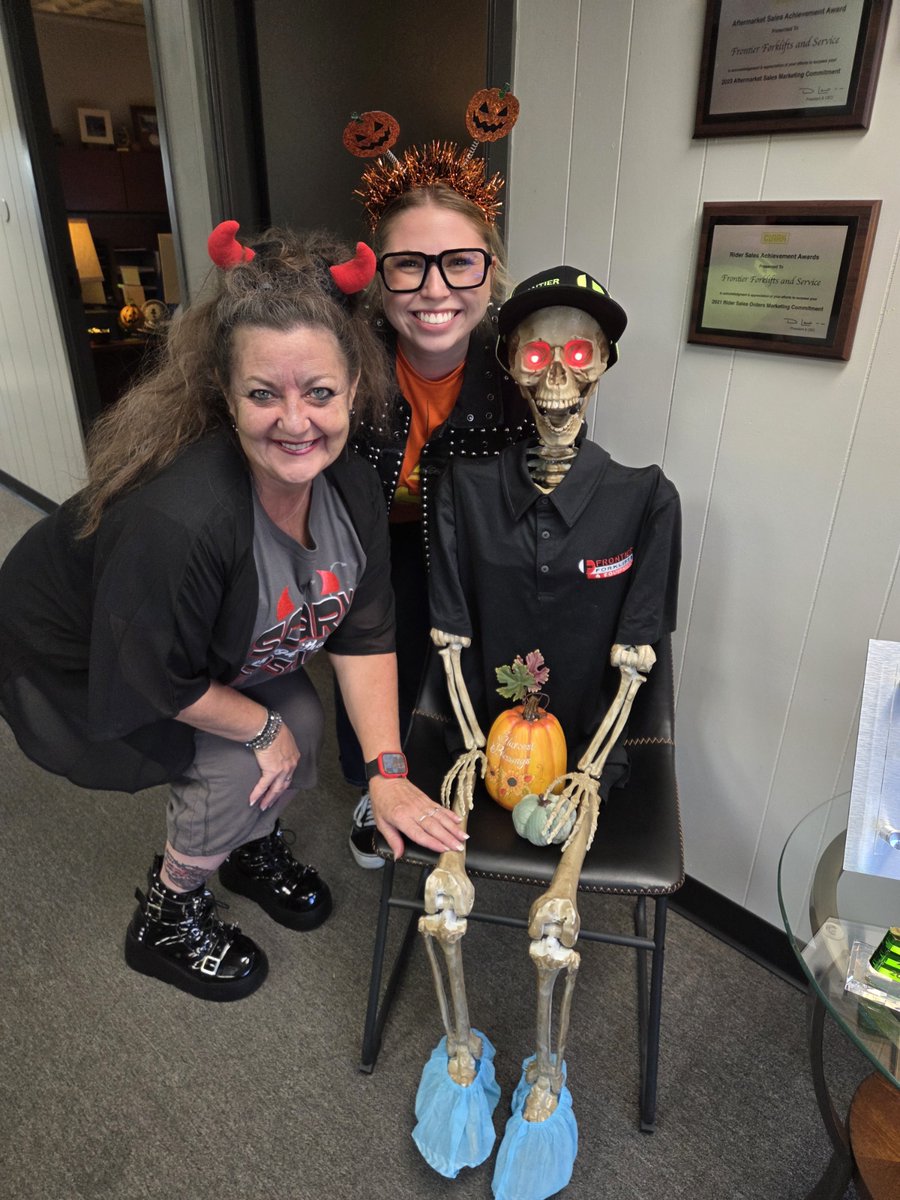 frontierfork's tweet image. Happy Halloween from Frontier Forklifts!