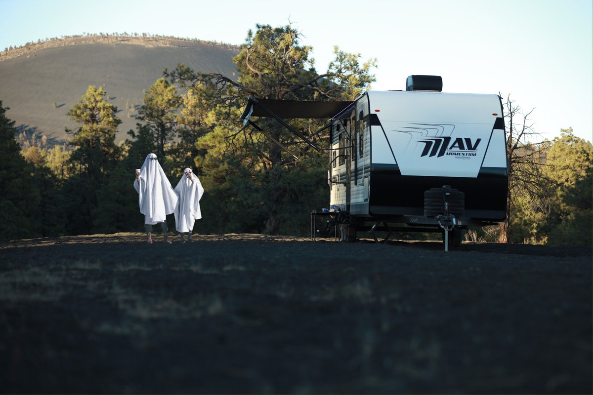 🍂👻 Spooky season meets cozy season. 🎃 Happy Halloween!