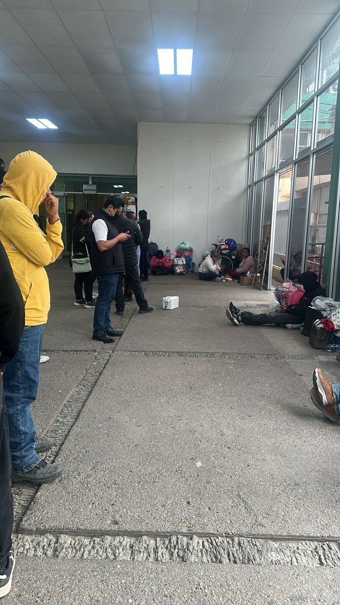 En el gobierno humanista de #Oaxaca, no hay reactivos para quienes quieren donar sangre en el Hospital Civil.

Si hay dinero para calendas, conciertos, altares, pero que los pobres compren sus medicamentos, sus plaquetas o sus unidades de sangre, que debería ser lo indispensable