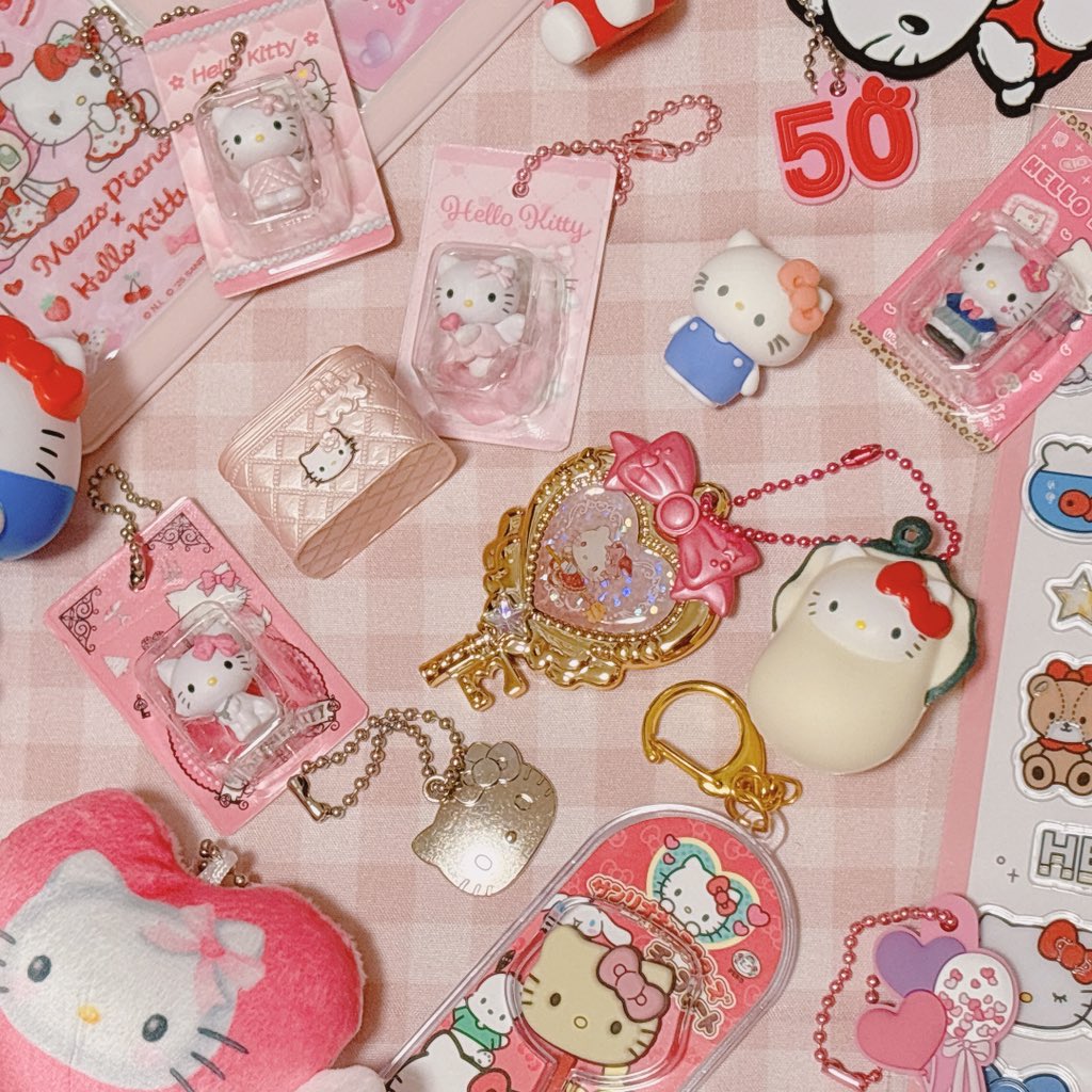 Kitty様 Girl x Hello Kitty Gass 50th Anniversary 8.125