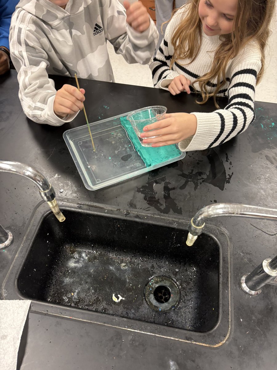 I loved working with Mrs. Latimer and Mrs. Shannon’s 6th grade classes at Athens MS this week. We investigated how the shape of the shoreline affects the impact of a hurricane storm surge. Perfect timing with hurricane Melissa nearby. <a href="/AMSTI_Athens/">AMSTI Athens State</a> <a href="/amseagles/">Athens Middle School</a> <a href="/AMSTI4all/">AMSTI</a>