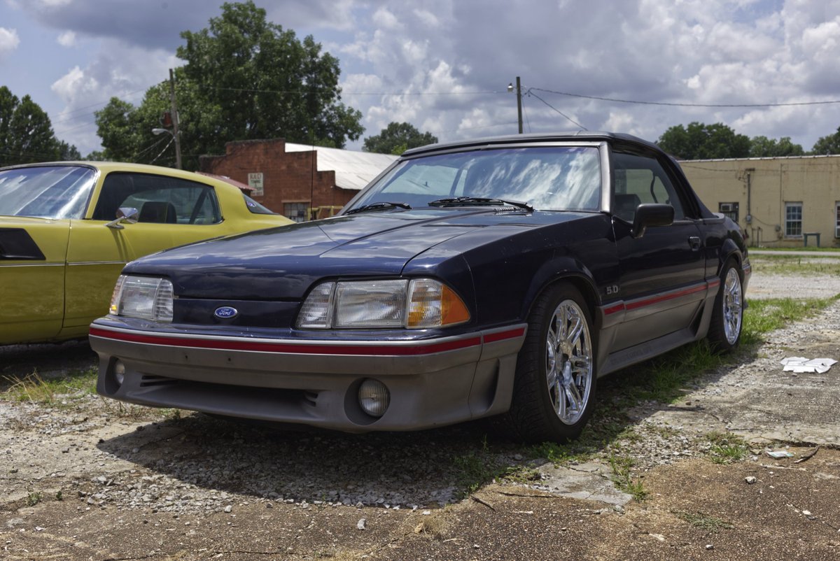 StirlingCorgi's tweet image. A couple of lovely muscle cars from around Leighton, Alabama back from June 2025. #Alabama #Leighton #foxbody #mustang #camaro #musclecar
