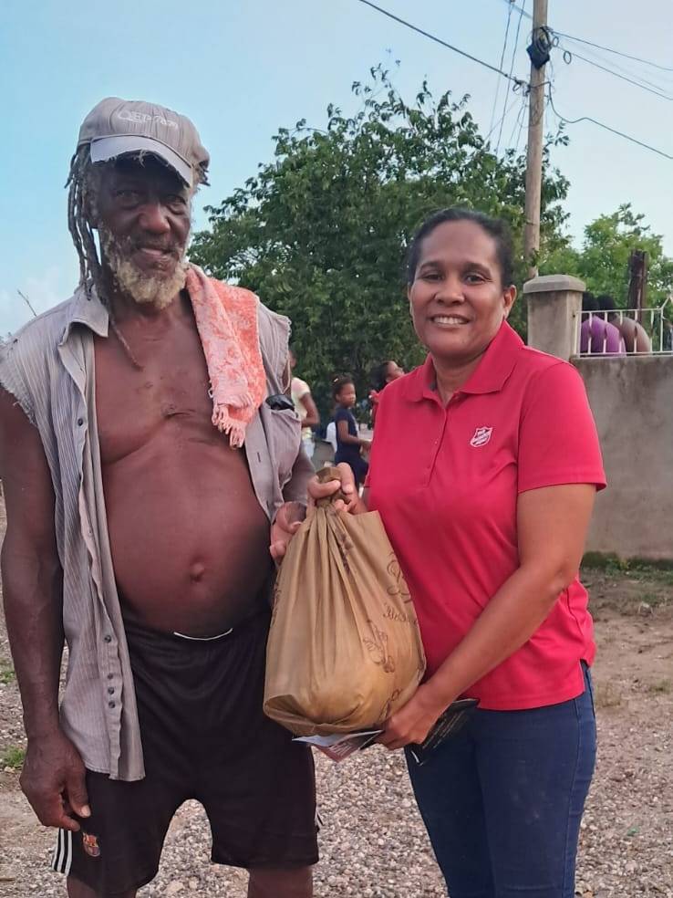 saworldservice's tweet image. Clarendon Parish families are receiving food &amp;amp; support - but many still need help. Join others making hope possible.

➡️ give.sawso.org/campaign/73867… 

#hurricanemelissa #jamaica