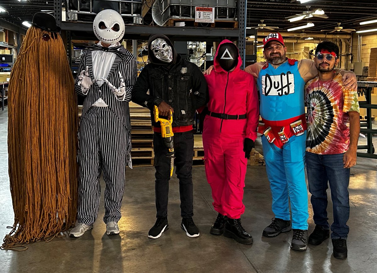 Happy Halloween! We’re getting into the spooky spirit at Speck! 🎃👻 Our team rocked some amazing costumes—take a look!