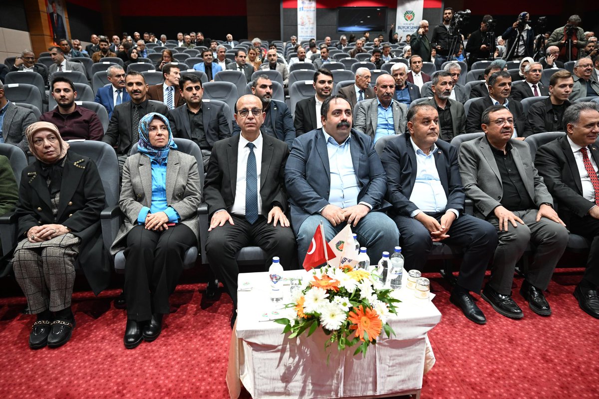 Malatya Valiliğimiz ve Malatya Büyükşehir Belediyemiz himayelerinde bu yıl 11’incisi düzenlenen Malatya Anadolu Kitap Fuarı’na katılım sağlayarak hemşehrilerimizle bir araya gelmenin mutluluğunu yaşadık.

Kültürün, bilginin ve düşüncenin buluşma noktası olan bu kıymetli fuar,