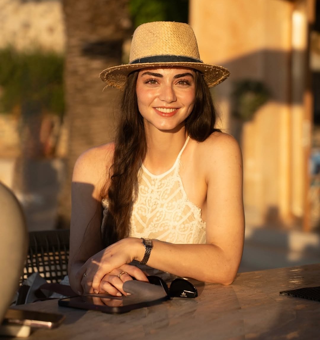 Mariooonasr_'s tweet image. Who is the best to be with Mert in Yusuf dizi ✨✨

#MertRamazanDemir #yusuf 
#OzgeTorer #Meltemakcoel 
#SilaTurkoglu #İlaydaAlisan