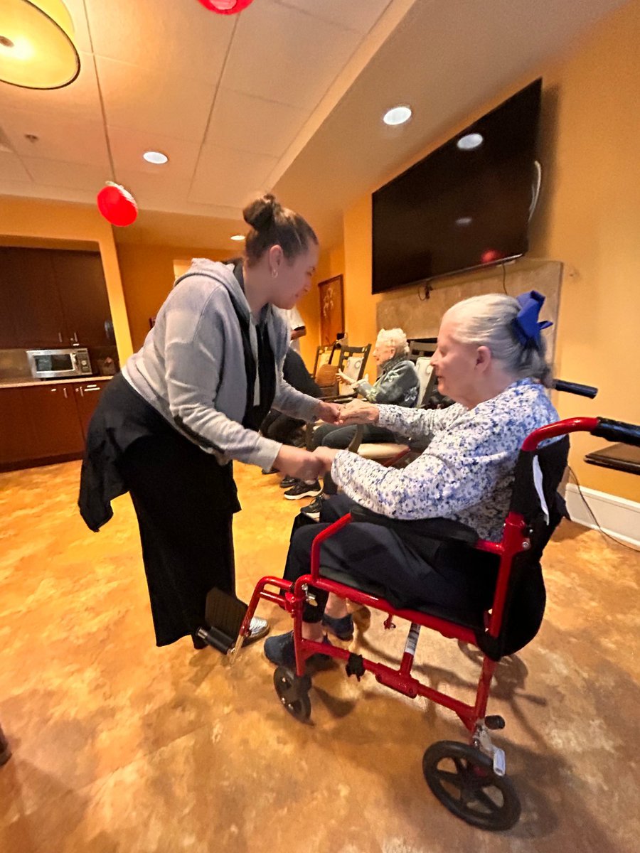 FreedomHomeCar1's tweet image. Witches, werewolves, and one amazing therapist! Erica’s dance therapy session is serving up spooky smiles and serious rhythm! 🧙‍♀️🕺 #HalloweenWithHeart #dancetherapy #freedomhomecare #SpookyFun