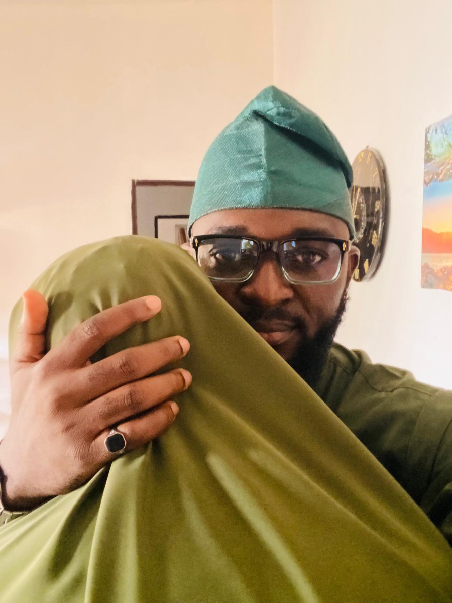 pharuc1's tweet image. First Jumuah as a married man, with you i shall observe more and in jannah you will be the queen of my household.