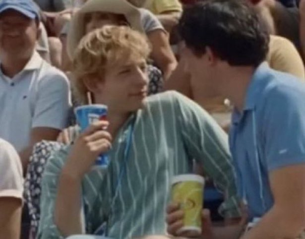 Rihannocourt1's tweet image. esquerda não aprende nunca né, vcs acham mesmo q vão diminuir a popularidade do Niko*** compartilhando vídeo dele falando que tem que matar bandido?