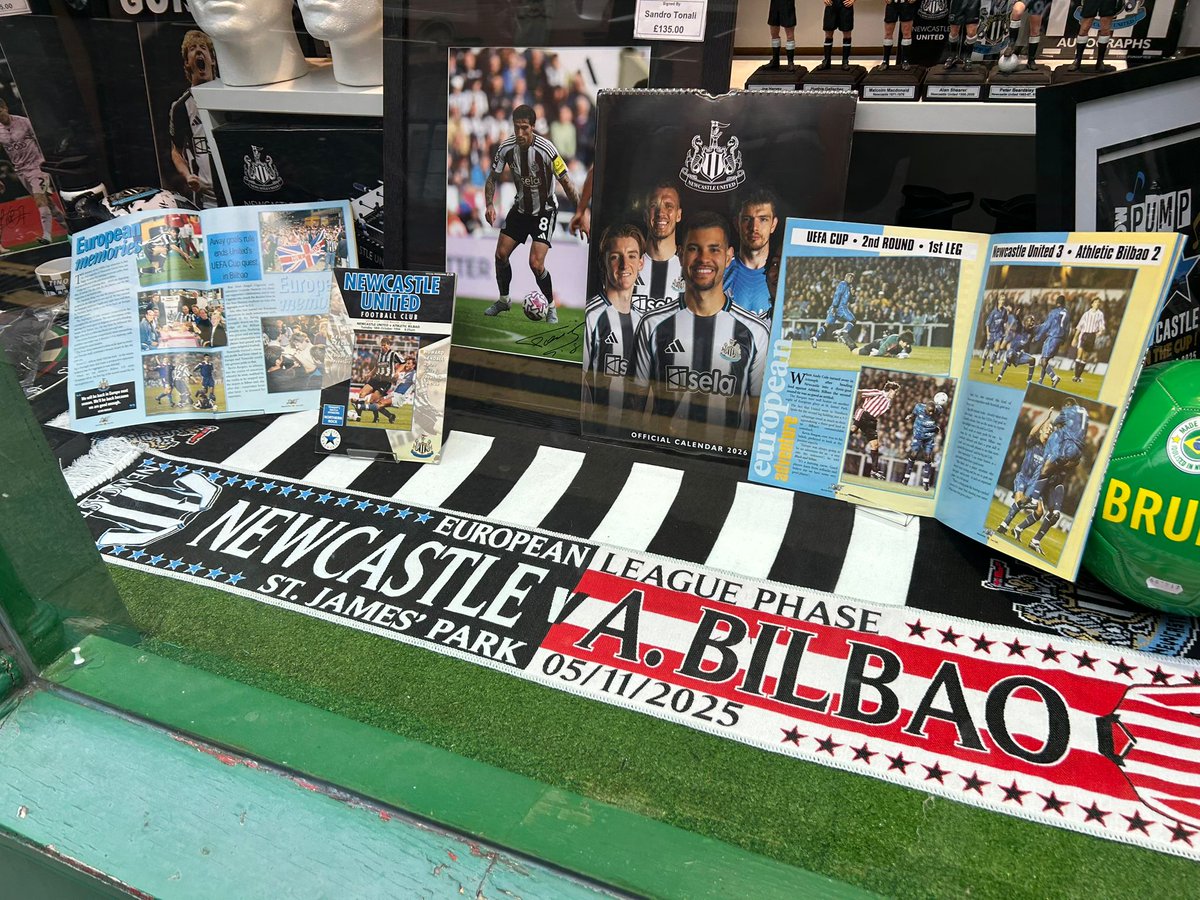 BackPageShop's tweet image. After saying bye to Benfica, farewell to Fulham and ta-ra to Tottenham, it's now bienvenida Bilbao with our next window display ahead of the next UCL game.

That '94 encounter featuring heavily. Forever fondly remembered by all those lucky enough to be at the away leg!
🖤🤍🏆❤️🤍