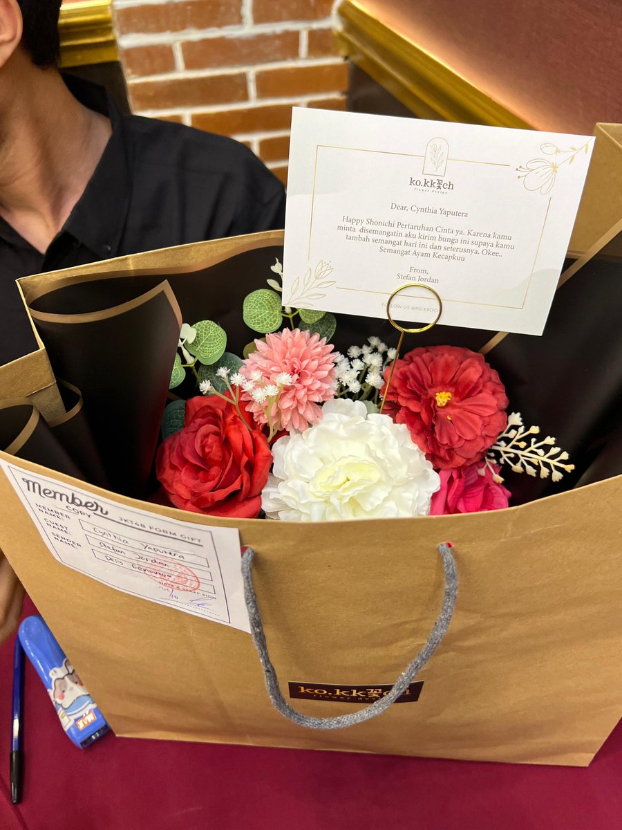 stefhanzliempo's tweet image. Congratss @Y_CynthiaJKT48 #ShoniCyn Pertaruhan Cinta hari ini ❤🎉
Terima kasih atas usaha & kerja kerasnya. Aku udah bilang kamu pasti bisa & hari ini kamu menampilkan yang terbaik 👍
Sebagai apresiasiku untuk kamu jngn lupa diambil ya 😊
Special Thanks @desygenoveva_ 🥰✨