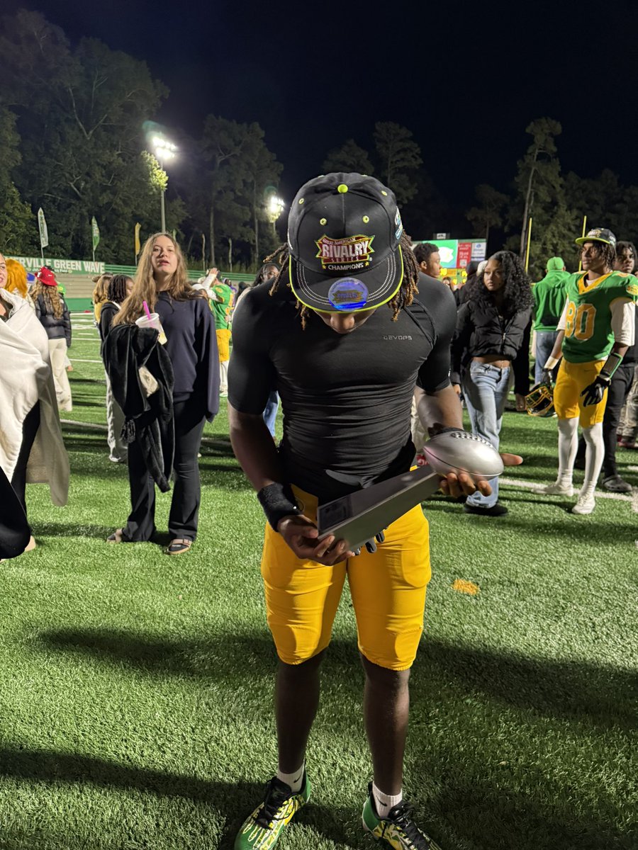 Blessed to be a north south selection #AGTG🙏🏾 <a href="/coachSchwarting/">Tav Schwarting IV</a> <a href="/CoachMagwood/">Cory Magwood, CSCS</a> <a href="/SummervilleFBRC/">Summerville Football Recruiting</a> <a href="/SummervilleFB/">Summerville Football</a> <a href="/PrepRedzone/">Prep Redzone 🏈</a> <a href="/NorthSouthFB/">Touchstone Energy Bowl</a>