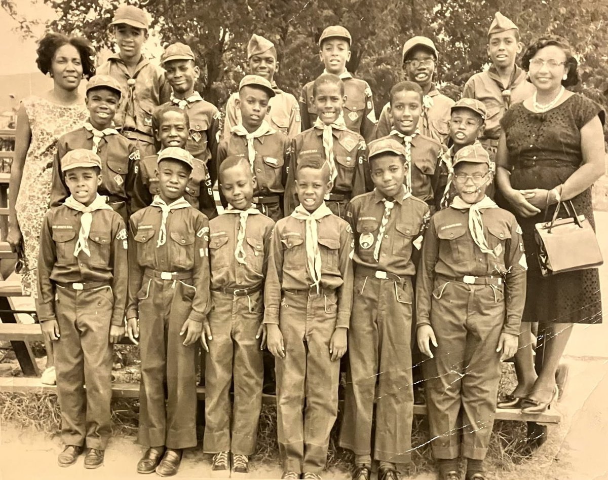 JLEnterprises's tweet image. See if you can find Hoss on this picture? Bet you can't?