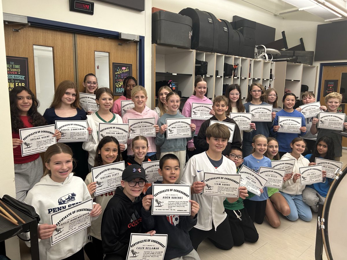 RaptorsPAMS's tweet photo. Tally Free Raptors for the month of October!! Great job locking in and doing your best! π€π§‘#raptorpride @MrWPopejoy https://t.co/IrjcGHLWlz